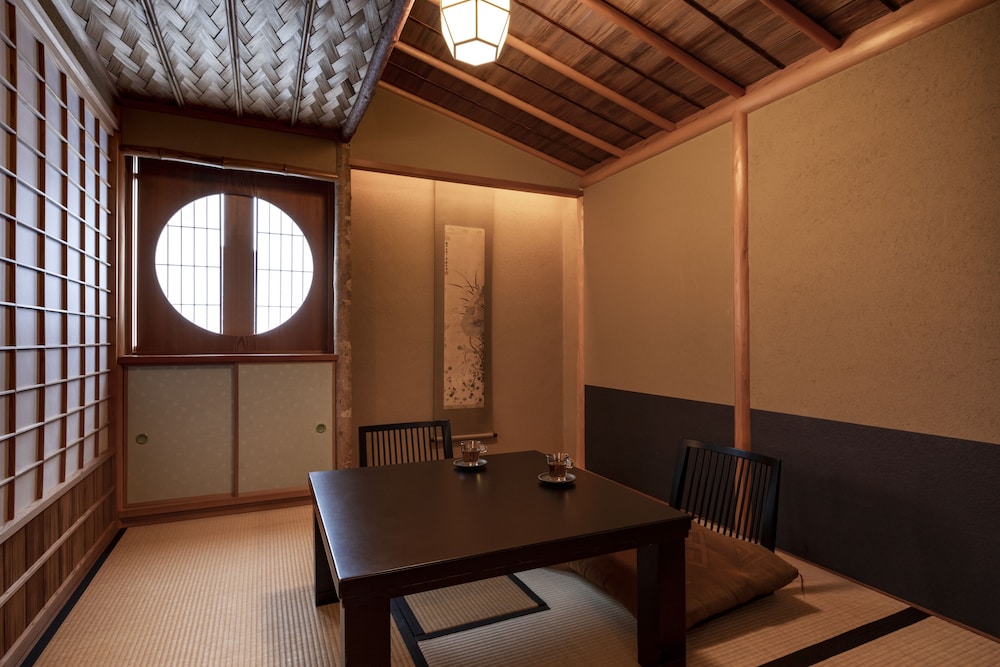 プレミアム ツインルーム 客室11 | 鈴 祇園花とうろ