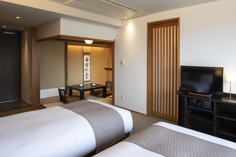 プレミアム ツインルーム 客室4 | 鈴 祇園花とうろ