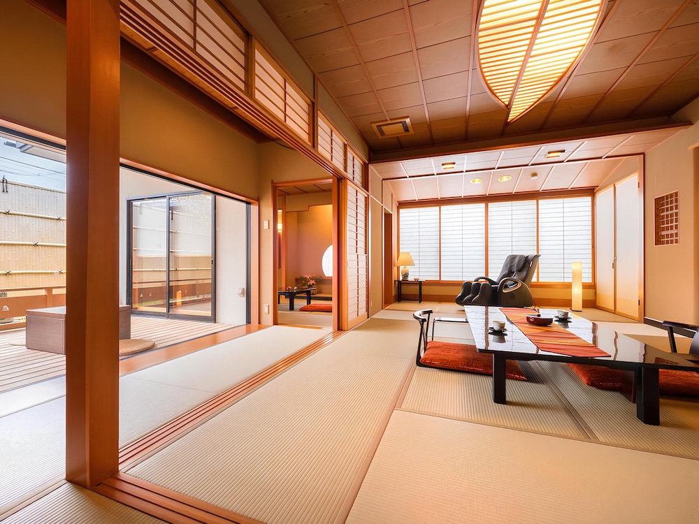 ファミリー ルーム 禁煙 専用バスルーム | 湯坊いちらく TENDO SPA & BREWERY