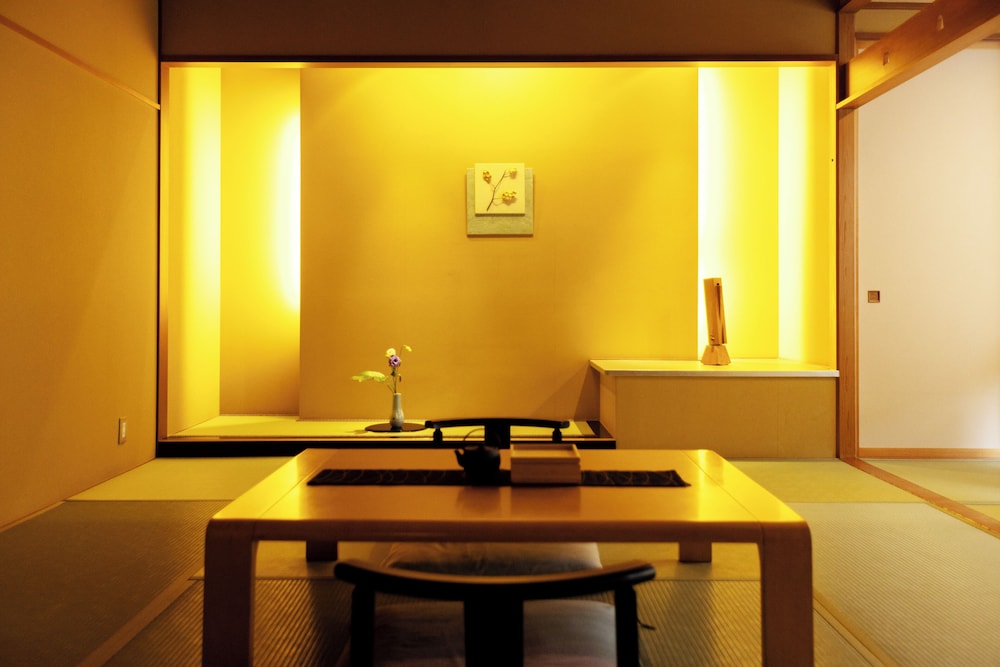 トラディショナル ルーム 禁煙 専用バスルーム 客室1 | 湯坊いちらく TENDO SPA & BREWERY