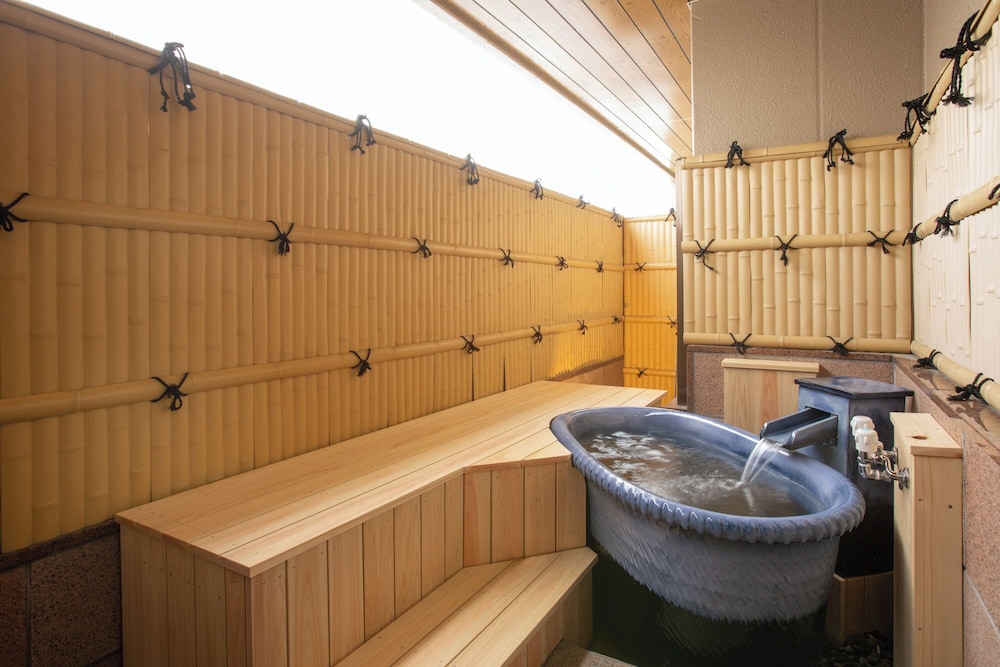 ファミリー ルーム 禁煙 専用バスルーム バスルーム0 | 湯坊いちらく TENDO SPA & BREWERY