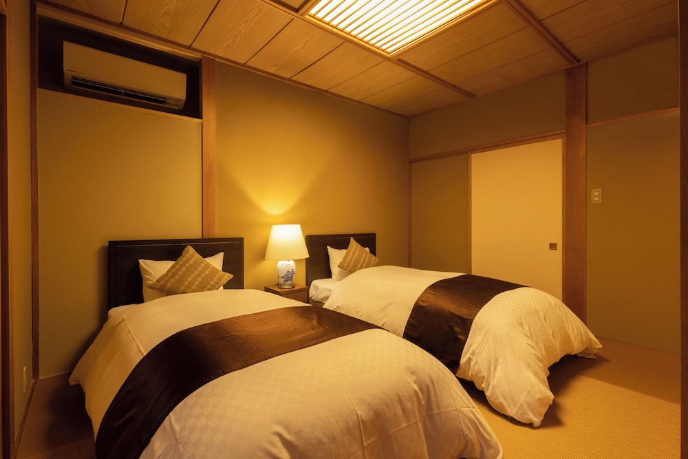 デラックス ルーム 禁煙 客室4 | 湯坊いちらく TENDO SPA & BREWERY