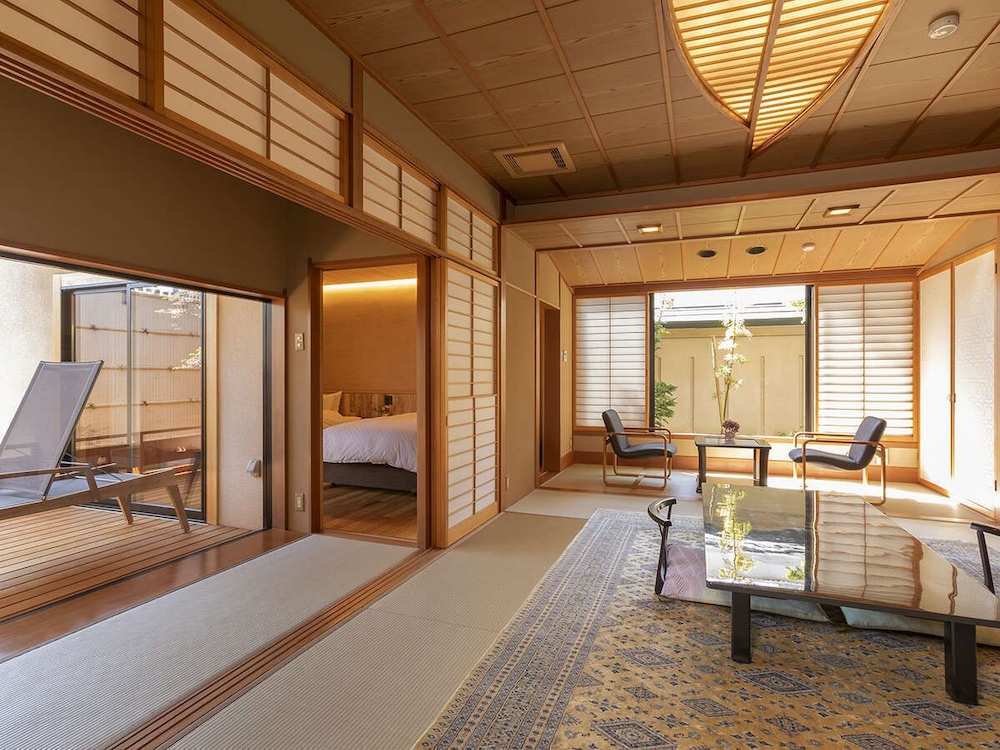 ファミリー ルーム 禁煙 専用バスルーム 客室2 | 湯坊いちらく TENDO SPA & BREWERY