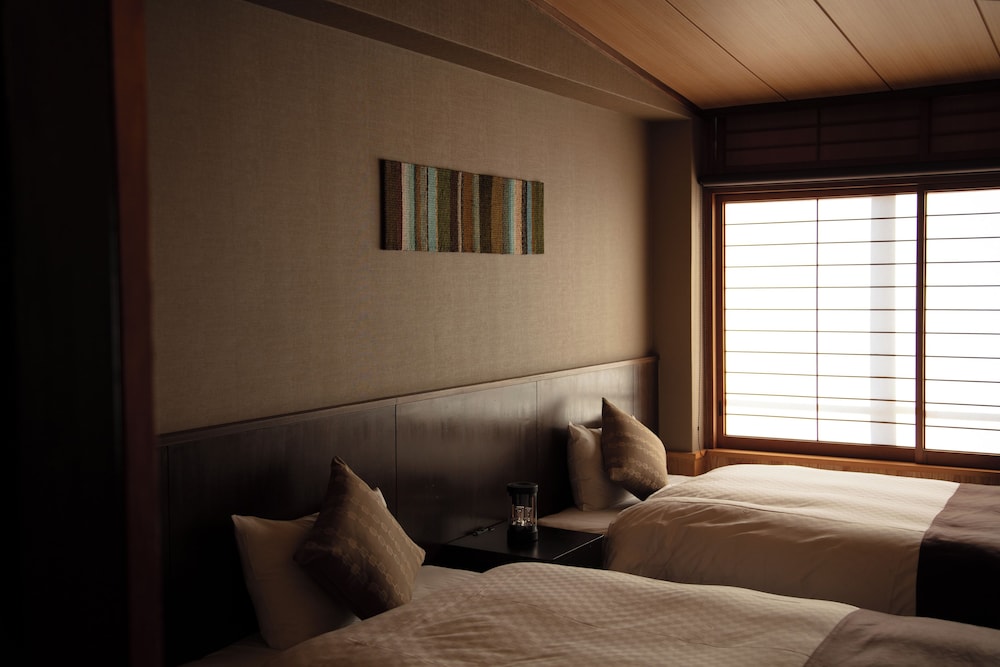 スタンダード 4 人部屋 禁煙 客室1 | 湯坊いちらく TENDO SPA & BREWERY