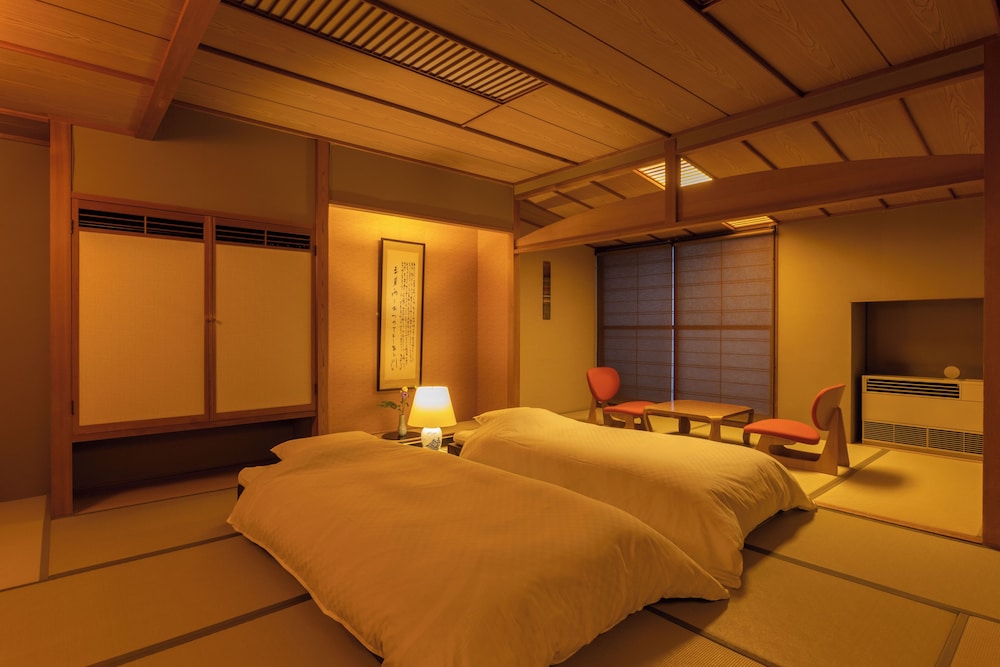 ファミリー ルーム 禁煙 専用バスルーム 客室1 | 湯坊いちらく TENDO SPA & BREWERY