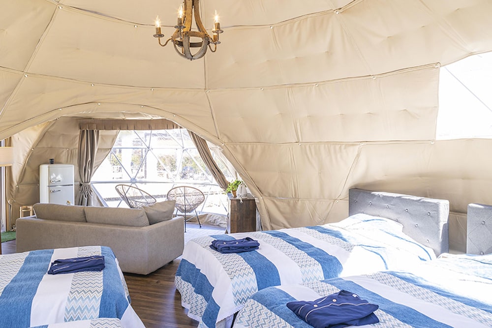 ツインドーム 客室1 | Glamping&Port 結