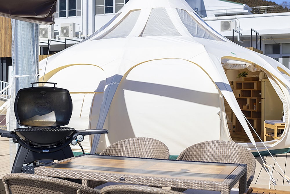 ロータスベルテント 客室2 | Glamping&Port 結
