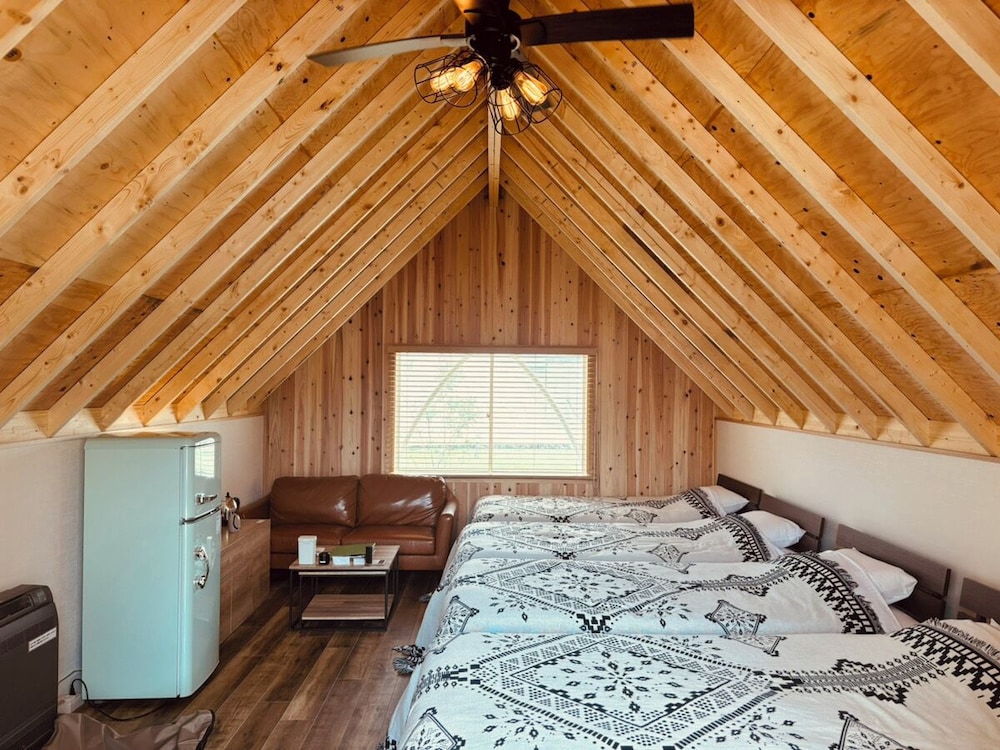 ドッグオペラテント 客室2 | Glamping&Port 結