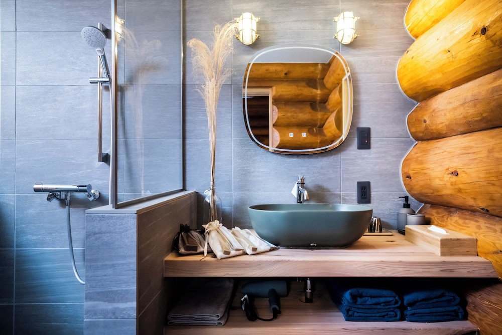 ラグジュアリー ルーム 禁煙 専用バスルーム 客室1 | 奥鬼怒温泉郷 八丁の湯