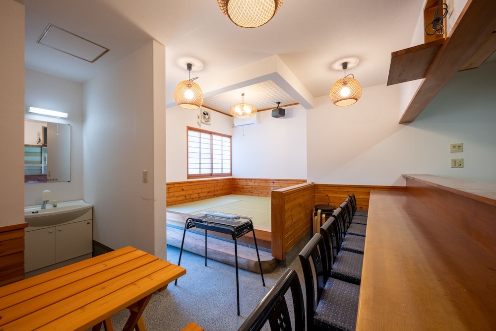 ベーシック コテージ 客室内のダイニングエリア0 | VILLENT 九十九里マリン