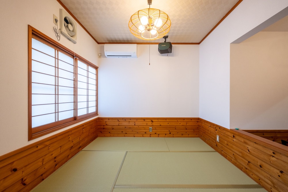 ベーシック コテージ 客室内のダイニングエリア2 | VILLENT 九十九里マリン