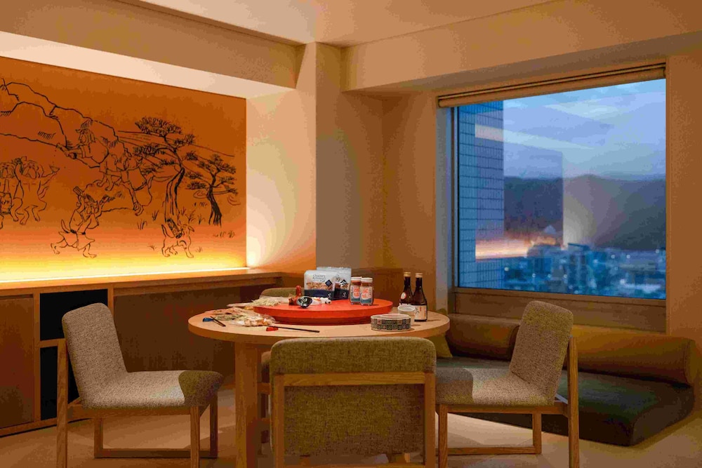 シグネチャー ルーム 3 ベッドルーム 禁煙 シティビュー 客室8 | OMO7 高知 by 星野リゾート