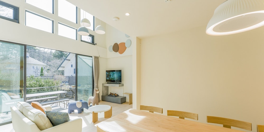 Rakuten STAY VILLA 八ヶ岳 [104_ペット同室可]ファミリールーム / 8名定員 禁煙 リビングルーム2 | Rakuten STAY VILLA 八ヶ岳