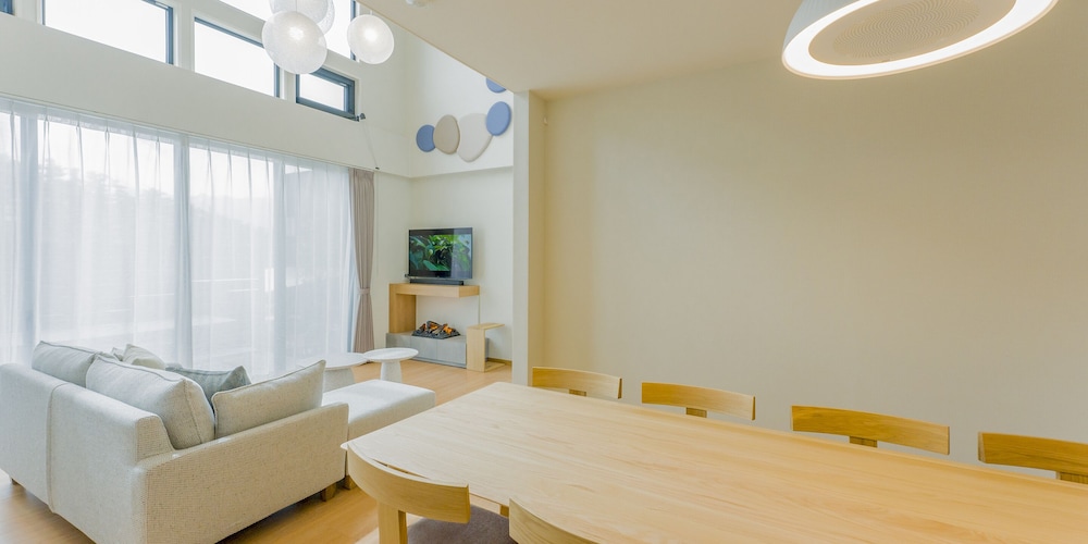 Rakuten STAY VILLA 八ヶ岳 [107_ペット不可]シンプルモダン / 8名定員 禁煙 リビング エリア1 | Rakuten STAY VILLA 八ヶ岳