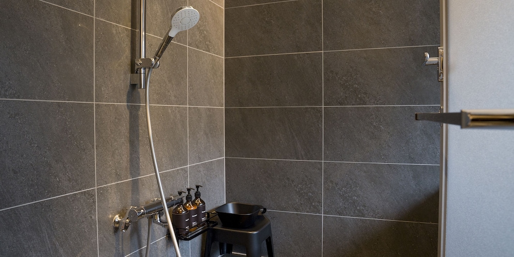 Rakuten STAY VILLA 八ヶ岳 [107_ペット不可]シンプルモダン / 8名定員 禁煙 バスルームのシャワー1 | Rakuten STAY VILLA 八ヶ岳