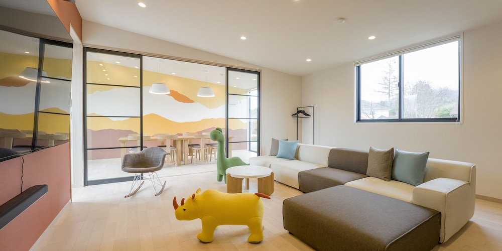 Rakuten STAY VILLA 八ヶ岳 [103_ペット同室可]ファミリールーム / 8名定員 禁煙 | Rakuten STAY VILLA 八ヶ岳