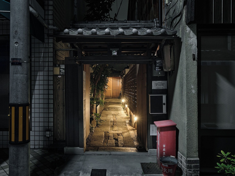 施設の正面1 | 紡 六条西洞院