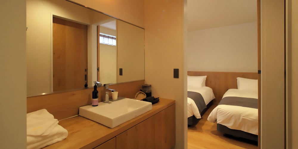 ベーシック ツインルーム 禁煙 客室5 | ホテル LOCAL BASE