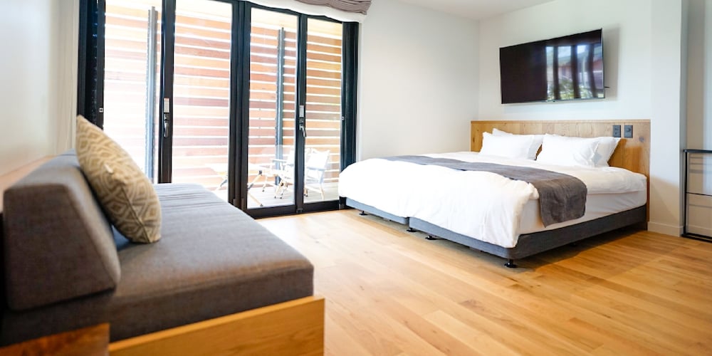 ベーシック ダブルルーム 禁煙 客室2 | ホテル LOCAL BASE