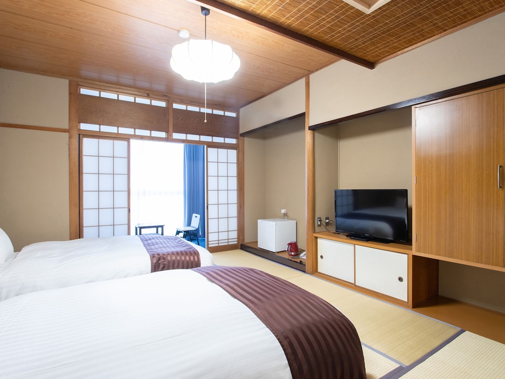 デザイン ツインルーム 禁煙 客室1 | Tabist ホテル潮青閣