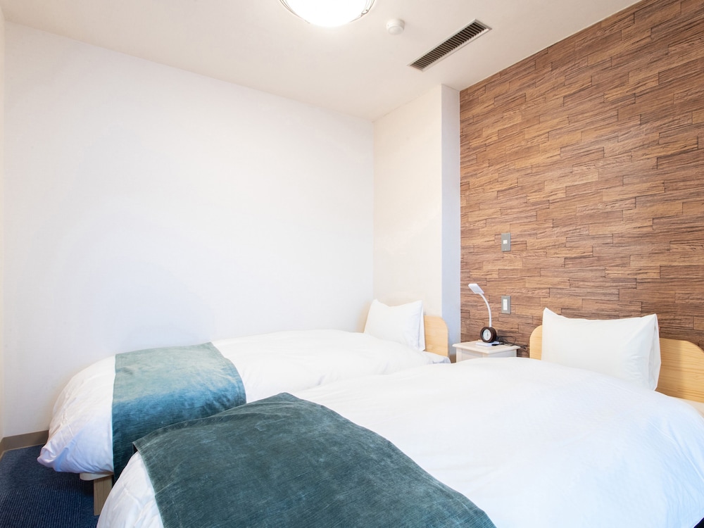 デザイン 4 人部屋 禁煙 客室14 | Tabist ホテル潮青閣