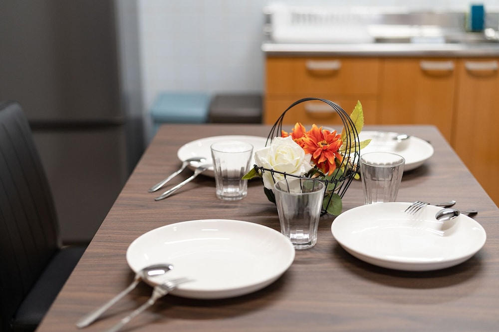 ベーシック ハウス 客室内のダイニングエリア0 | 清水どんぐり庵