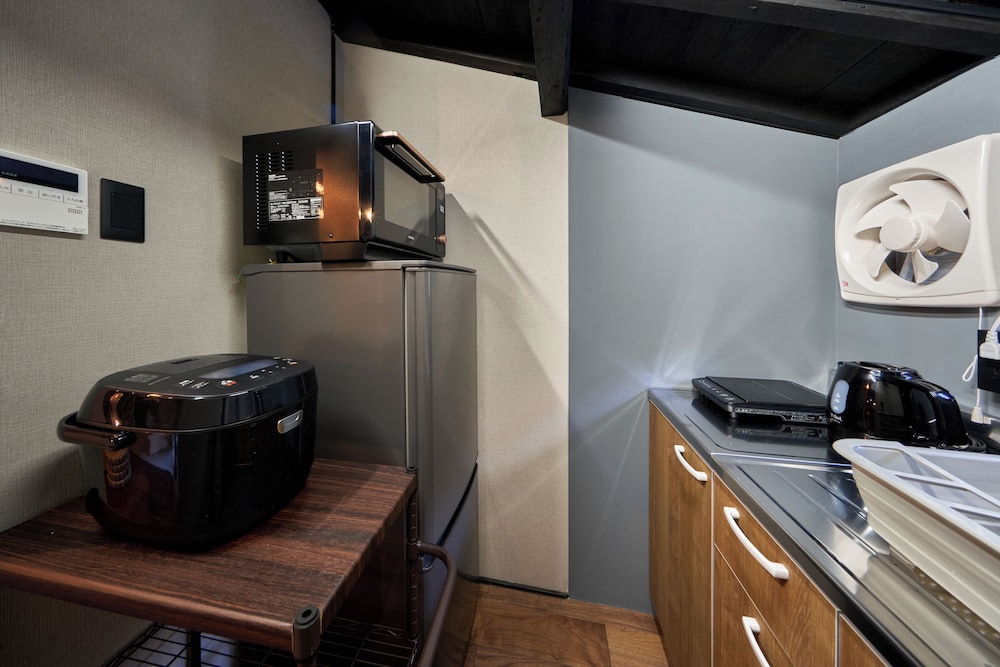 ベーシック ルーム 専用キッチン1 | おやど紀伊国屋 丸山町