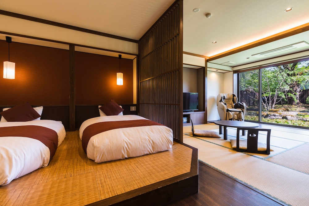 ジュニア スイート 専用バスルーム 客室2 | 美湯美食の離れ宿 小野川温泉 河鹿荘