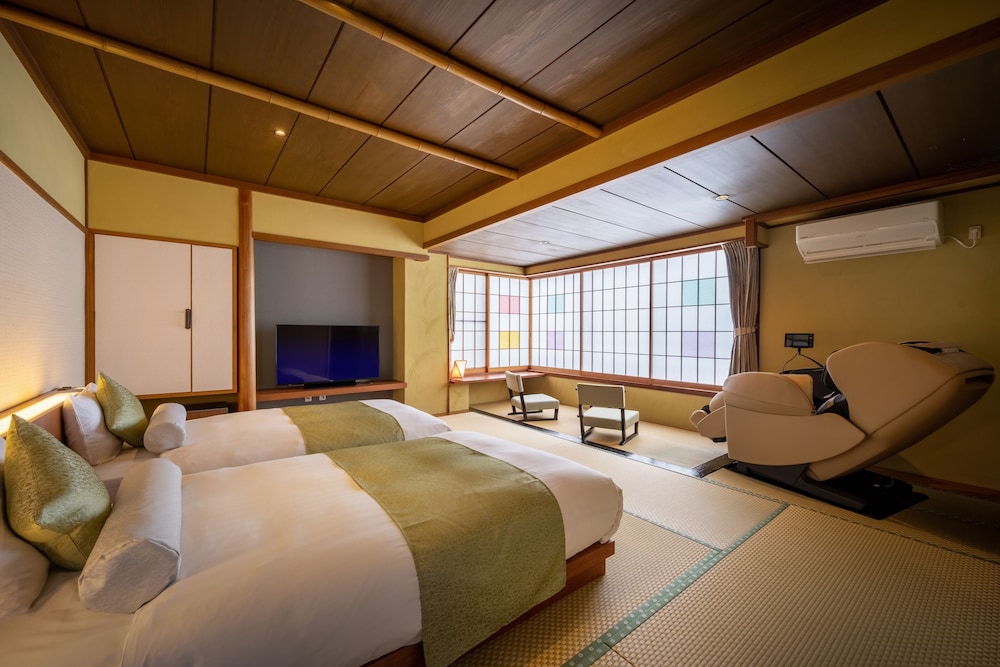 シグネチャー ツインルーム リバービュー 客室2 | 美湯美食の離れ宿 小野川温泉 河鹿荘