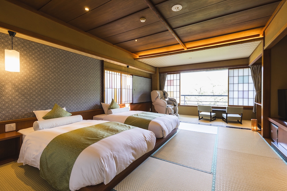 シグネチャー ツインルーム リバービュー | 美湯美食の離れ宿 小野川温泉 河鹿荘