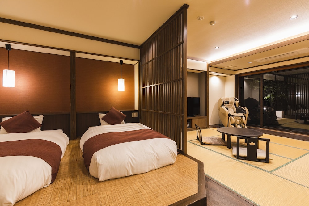 ジュニア スイート 専用バスルーム | 美湯美食の離れ宿 小野川温泉 河鹿荘