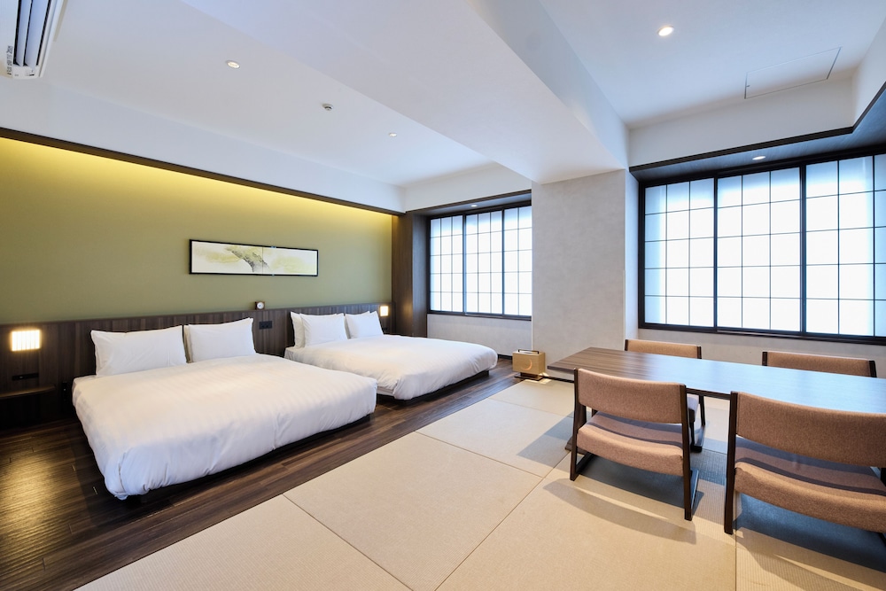 デラックスファミリー　文豪 客室2 | &Here TOKYO UENO