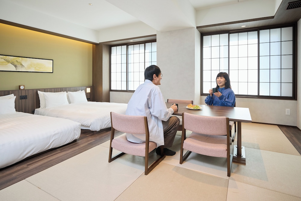 デラックスファミリー　文豪 客室4 | &Here TOKYO UENO
