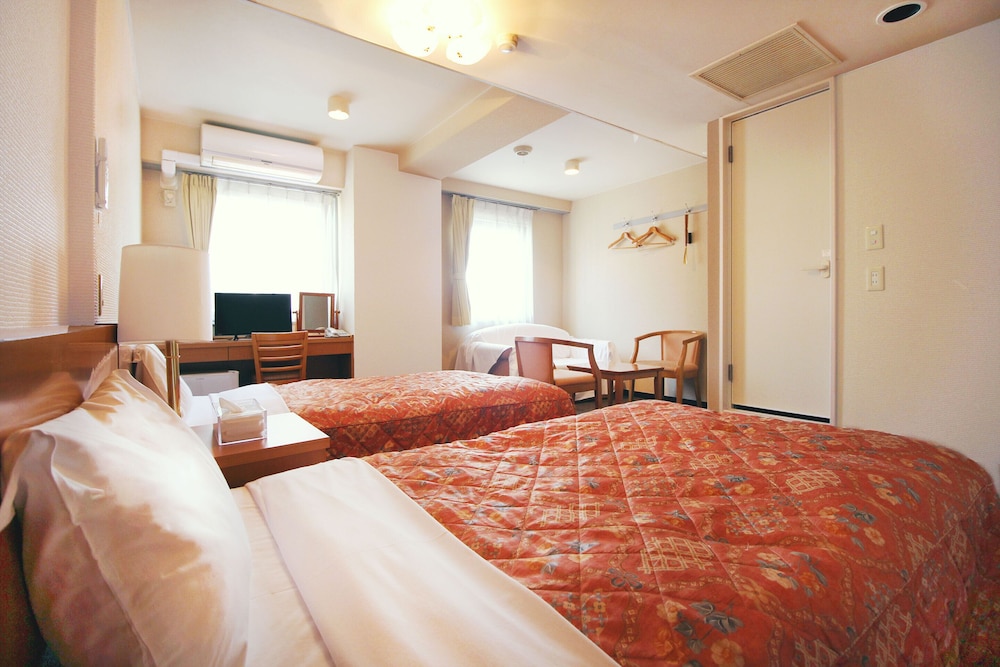 ツインルーム ソファーベッド付 禁煙 客室9 | ビジネスホテルマーキュリー (ロイヤルイングループ)