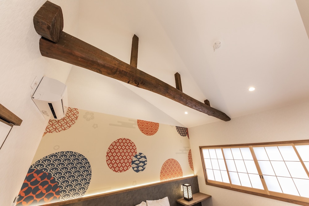 トラディショナル タウンホーム 客室2 | 秀林荘