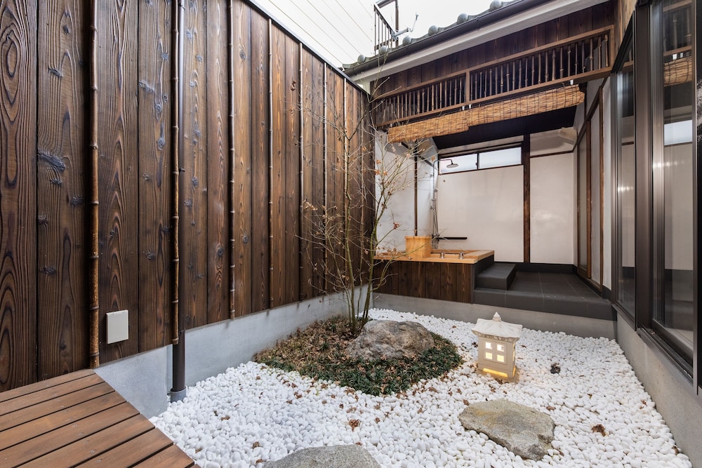 トラディショナル タウンホーム テラス / パティオ0 | 秀林荘