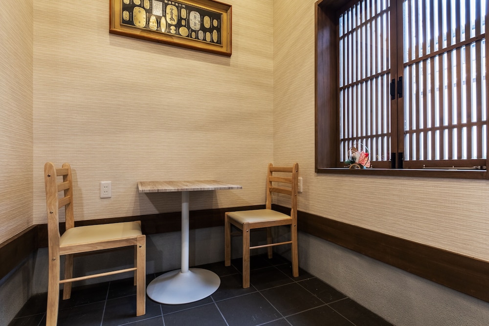 トラディショナル タウンホーム リビング エリア4 | 秀林荘