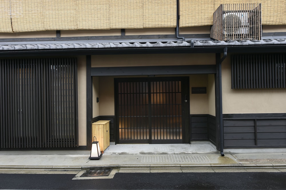施設の正面1 | 鈴 プレミアム 飛雲