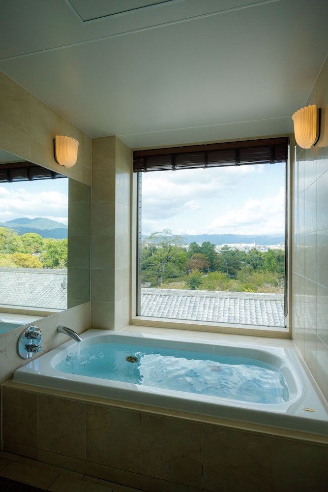 パークビューツイン 禁煙 バスルーム0 | 長楽館