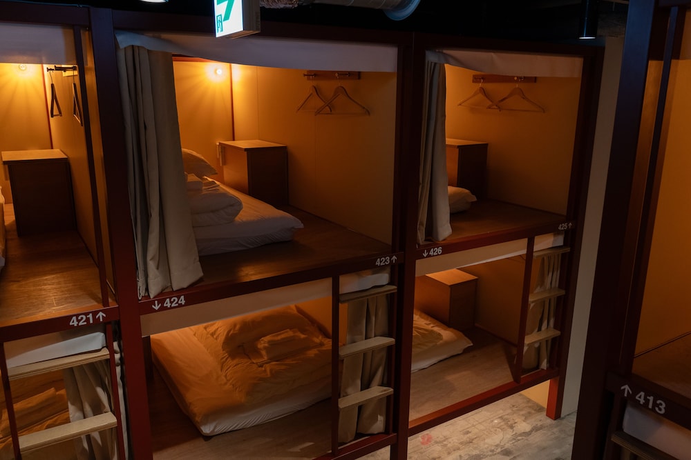 [下段隣室２室利用]スタンダード 共同ドミトリー 男女共用 禁煙 (チェックイン: 15:00~23:00) 客室3 | HELIO HOSTEL SAPPORO