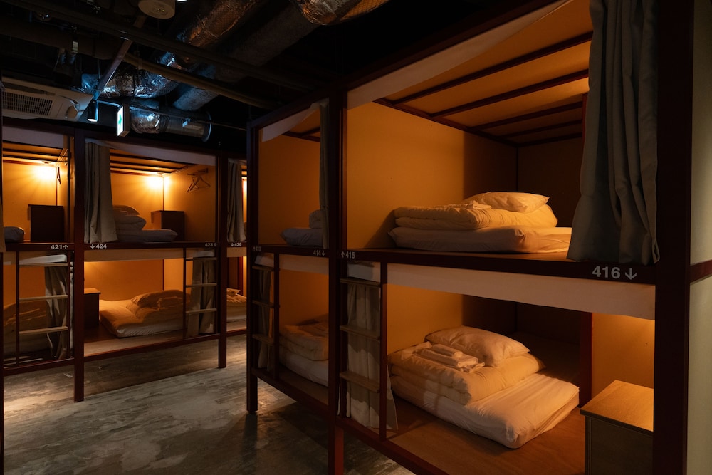 [下段隣室２室利用]スタンダード 共同ドミトリー 男女共用 禁煙 (チェックイン: 15:00~23:00) 客室2 | HELIO HOSTEL SAPPORO