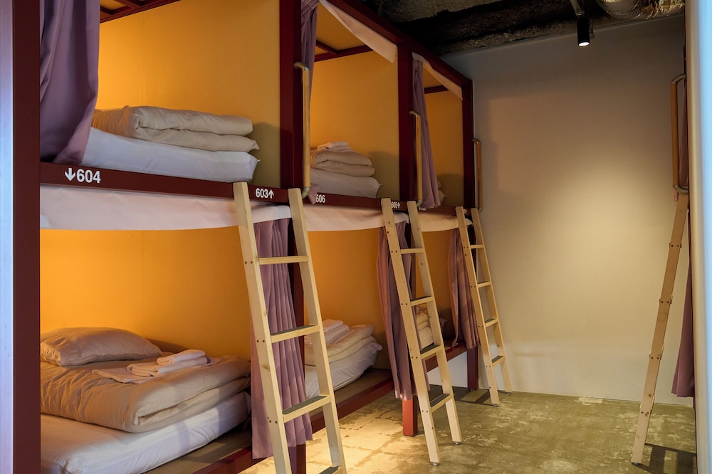 [下段隣室２室利用]スタンダード 共同ドミトリー 女性専用 禁煙 (チェックイン: 15:00~23:00) 客室4 | HELIO HOSTEL SAPPORO