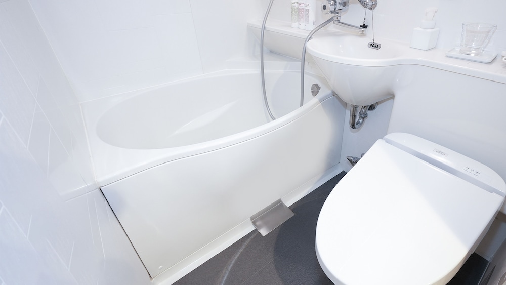 ダブルルーム バスルーム0 | WPÜ HOTEL SHINJUKU