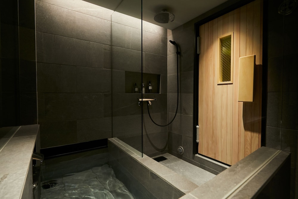 デラックス ルーム バスルーム0 | Boutique Sauna ARCH
