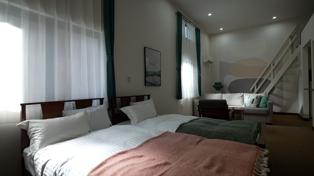 DONGOLOS family room (シングルベッド2台、ロフトシングルマット５枚) 禁煙 客室3 | COFFEE HOTEL Soundwave