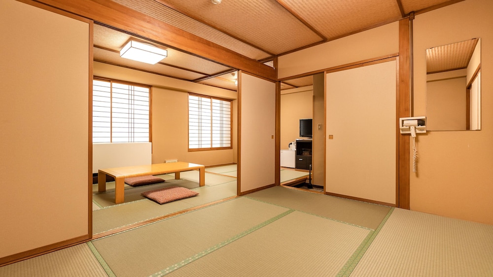 [禁煙] スタンダード和室15畳内風呂あり (一間または複数間) 客室1 | 大江戸温泉物語 鳴子温泉 幸雲閣