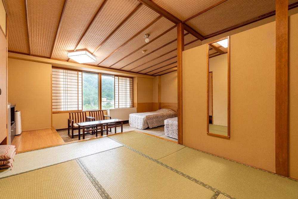 [禁煙]スタンダード和洋室ツイン7.5畳内風呂あり | 大江戸温泉物語 鳴子温泉 幸雲閣