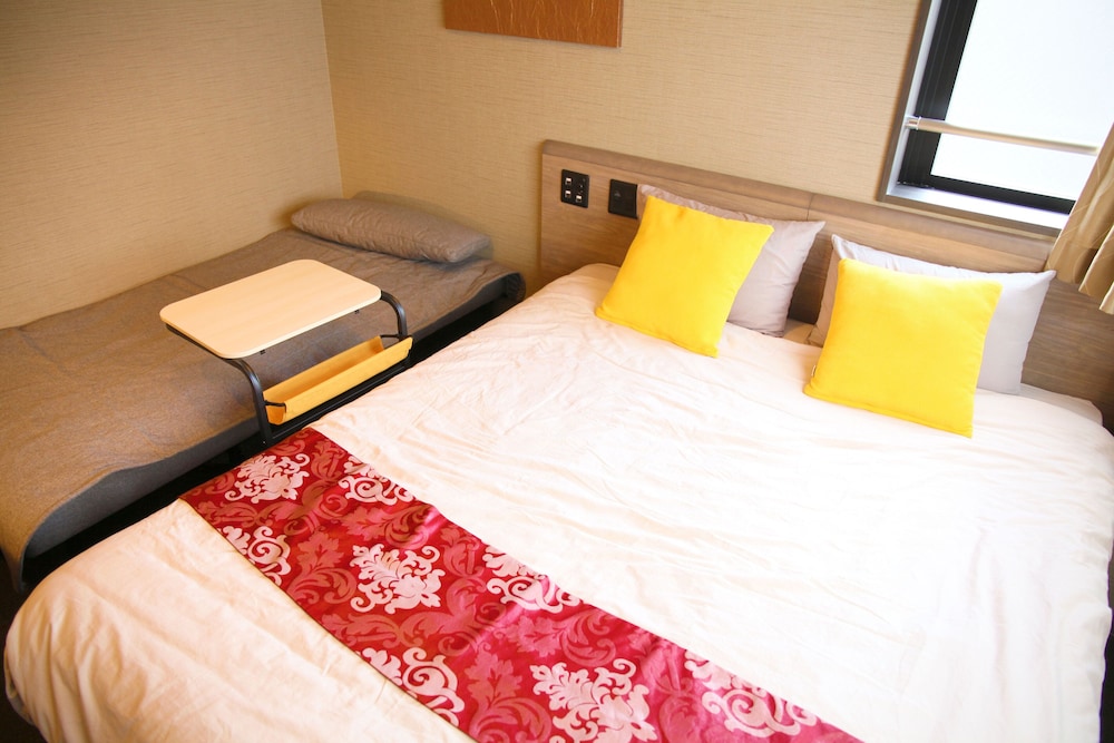 エコノミー ダブルルーム 客室1 | HOTEL LEGASTA 京都白川三条