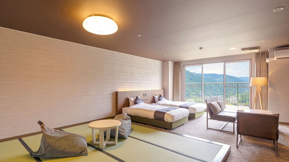 [禁煙] スーペリア和洋室ツイン8畳最上階 | TAOYA下呂