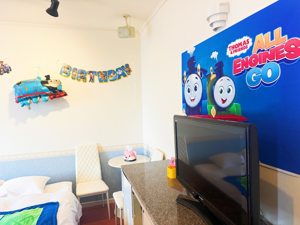 ファミリー ツインルーム 客室2 | いかほの森 キッズパラダイス